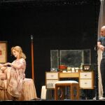 Alta tensión: Vicky Peña y Roberto Álamo, en una de las escenas de «Un tranvía llamado deseo»