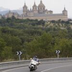 Todas las salidas se hacen desde la capital. En la imagen, al fondo, la vista del Monasterio de El Escorial