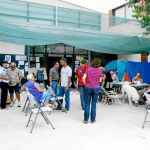 Los vecinos de Can Tries en Viladecavalls siguen desde hace un mes con sus protestas