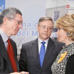 Aguirre, Gallardón y el rector de la Universidad Carlos III, Daniel Peña, en la firma del convenio para la cesión