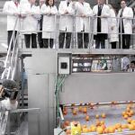 El presidente de la Generalitat, ayer durante la inauguración de unas instalaciones de producción de zumo en la localidad de Sagunto
