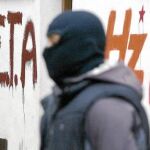 Interior reduce la seguridad de los ediles vascos y navarros a la mitad
