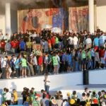 Cientos de jóvenes suben al altar de Cibeles tras la invitación de Kiko Argüello a que entreguen su vida