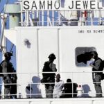 Comandos surcoreanos, a bordo del mercante rescatado a los piratas