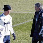 José Mourinho entrenó a sus jugadores en Valdebebas, pero luego no compareció en conferencia de prensa. Lo hizo su segundo, Karanka