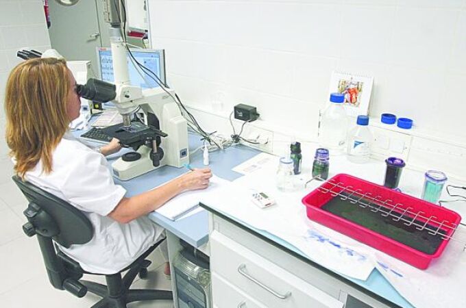Un laboratorio de genética donde se almacenan las muestras de ADN Un laboratorio de genética donde se almacenan las muestras de ADN