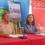 La concejala de Cultura y Programas Europeos, Fátima Barnuevo (derecha), en la rueda de prensa