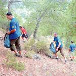 La Obra Social de la CAM y el Club Vértigo limpian los espacios naturales