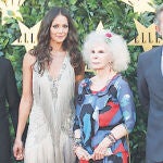 La duquesa de Alba y Alfonso, en el aniversario de «Elle»