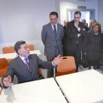 Miguel Alejo y Cecilio Vadilo durante la visita al nuevo centro