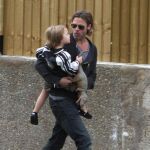 Brad Pitt regala un poni a cada hijo