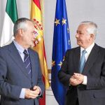 Por la tarde, el presidente andaluz y el presidente del PP-A, Javier Arenas, tuvieron su cita en el Palacio de San Telmo