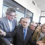 El presidente de la Junta, José Antonio Griñán, negó ayer lo que había confirmado su número dos