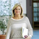 La portavoz parlamentaria del PP-A, Esperanza Oña, ayer, en la sede de la Cámara andaluza