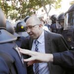 Las escenas de tensión envolvieron la entrada de los parlamentarios catalanes