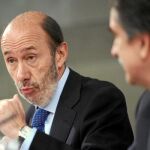 Rubalcaba mantiene que no abrió una investigación interna porque había una «judicial»