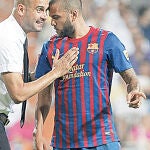 Alves escucha a Guardiola