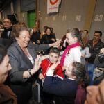 La cercanía a los ciudadanos ha recompensado a Rita Barberá (en la foto de archivo durante un acto)