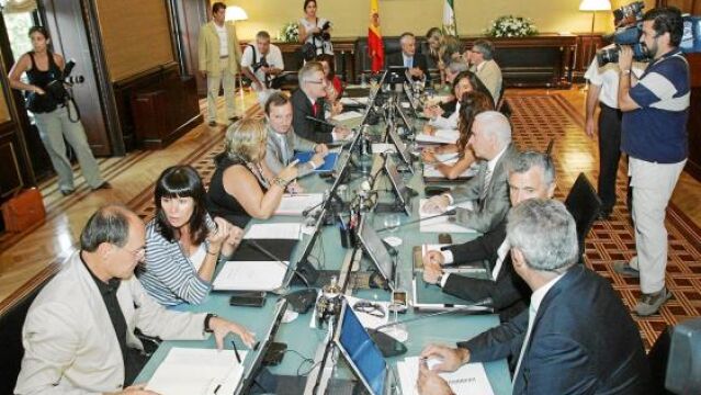 San Telmo se «cerró» con dinero para Delphi Santana y VPO hoy en crisis