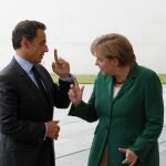 Merkel no discutirá con Sarkozy la creación de eurobonos Merkel no discutirá con Sarkozy la creación de eurobonos