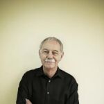 El escritor Eduardo Mendoza