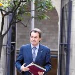 Artur Mas camino de la primera reunión de su ejecutivo con los primeros bocetos del plan de reajuste para superar la crisis