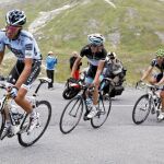 Contador tira del grupo en el que iban Andy Schleck, Rui Costa y Riblon