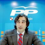 Santos Villanueva interviene en una rueda de prensa del PP de Castilla y León