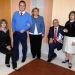 De izquierda a derecha Manuela Lancharro, Daniel Portero, Ángeles Pedraza, Carlos R. Cortadi y Conchita Martín, en representación de Foro Ermua, DyJ y AVT, tres de las 19 asociaciones que se han unido contra ETA.