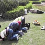 Musulmanes en su hora de rezo ayer en El Cairo