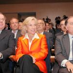 El presidente Herrera, la consejera delegada de Bankinter, María Dolores Dancausa, y Tomás Villanueva