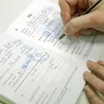 Desde 1999, en España es posible decidir entre los padres el orden de los apellidos