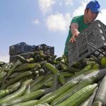 En varios lugares del mundo se tiro producto como símbolo de protesta