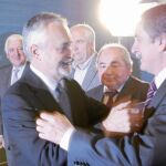Valeriano Gómez se reunió ayer con Griñán para abordar el escándalo en las jubilaciones