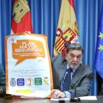 Miguel Alejo presenta el Plan Mayor de Seguridad, junto al general jefe de la Guardia Civil en Castilla y León, Alfonso Santos, y el jefe superior de la Policía en esta Comunidad, Jesús García Ramos