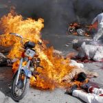 Varias personas heridas en el suelo después de un atentado terrorista en la localidad paquistaní de Quetta, en 2010