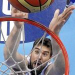 Marc fue una pesadilla para el juego interior británico. Anotó 18 puntos