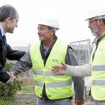 El presidente, Francisco Camps, en su visita de ayer a Moncada