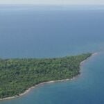 Una isla deshabitada, nuevo paraíso de los artistas