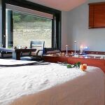 Imagen de una de las habitaciones de la casa rural San Rafael, considerado turismo de interior de lujo