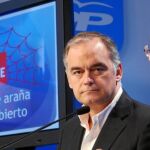 González Pons y Sanz durante la rueda de prensa conjunta que celebraron en Génova
