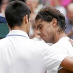 Nadal felicitó a Djokovic en la red después de su victoria