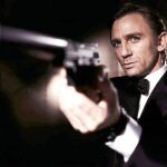 Modernizarse. El primer cambio de imagen del espía lo dio el cine, al sustituir a Pierce Brosnan por Daniel Craig (en la fotografía)