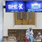 Los fondos bajistas obtienen sus beneficios apostando a una caída del valor de las acciones de una compañía