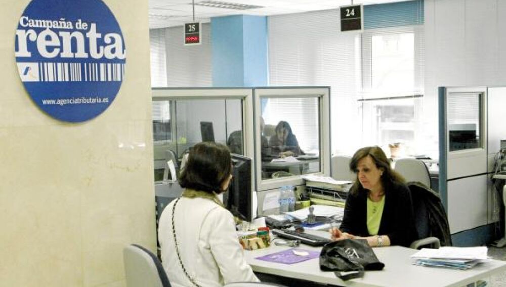 ¿Cómo debo actuar si Hacienda aún no me ha devuelto el dinero de la Renta?