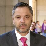 Fernando Mellet/ Mellet se mostró resignado. Su letrado, José Manuel Carrión, manifestó que «existe un error en la valoración de la prueba», se quejó de la «presión social» y llevará al TSJA que fue «una negociación».