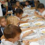 Los alumnos valencianos podrán llevar su comida de casa a partir del próximo curso si lo decide el Consejo Escolar