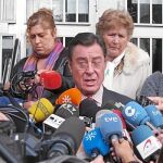 El abogado de José Bretón, José María Sánchez de Puerta, atiende a los medios de comunicación