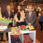 Ramón Luis Valcárcel y Antonio Cerdá, en el stand de la Región