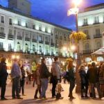La fama de las oficinas de Lotería del centro de Madrid hace que estos días las colas se multipliquen en los locales que han repartido más premios
